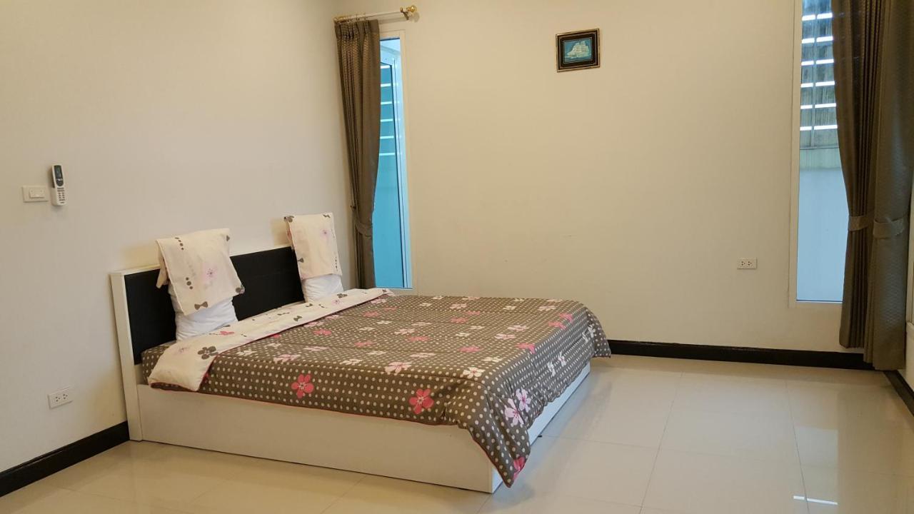 Baanpak Soi 102 Hotell HHQ Eksteriør bilde
