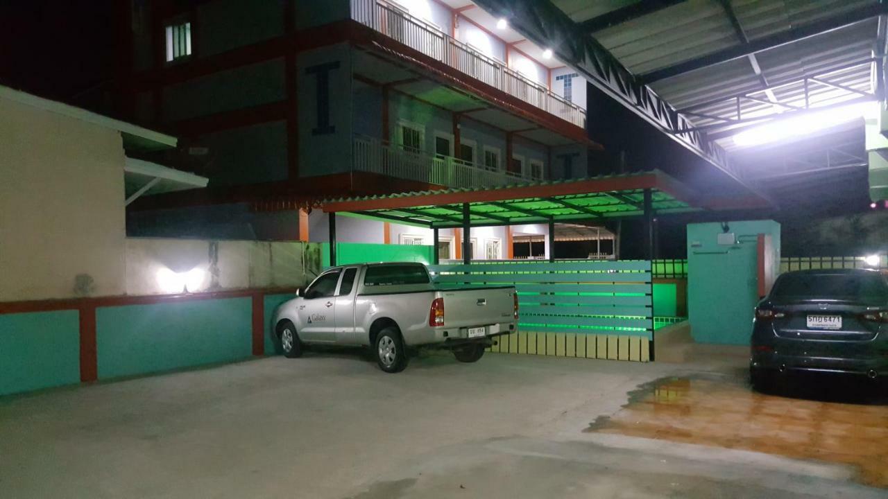 Baanpak Soi 102 Hotell HHQ Eksteriør bilde