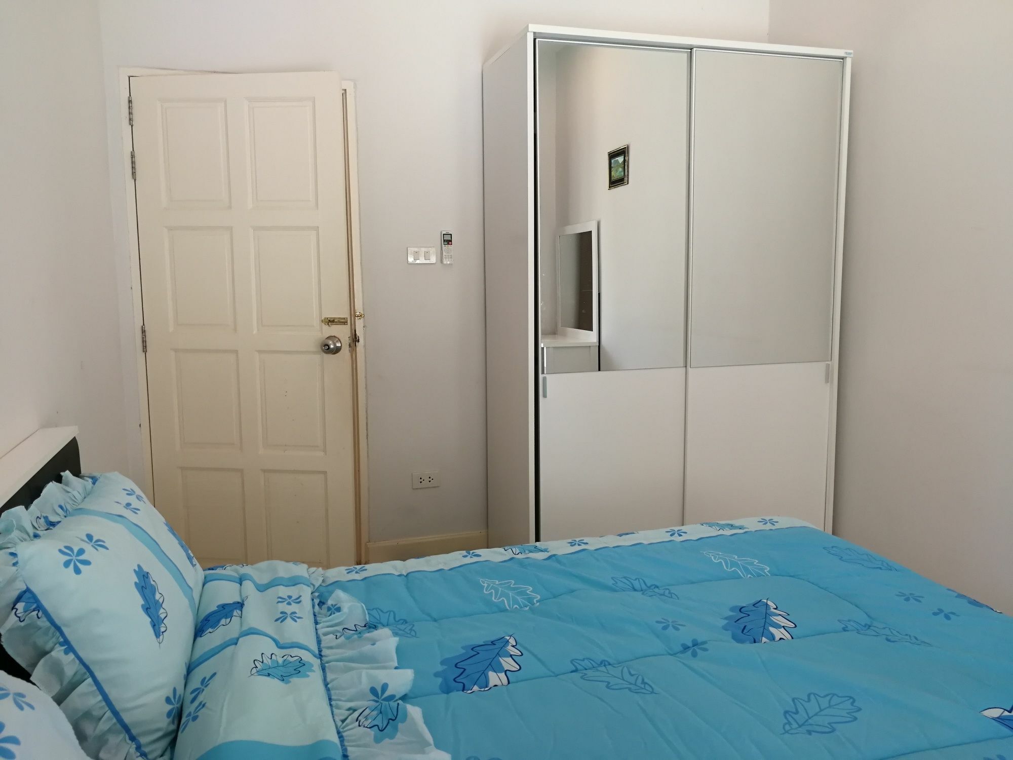 Baanpak Soi 102 Hotell HHQ Eksteriør bilde