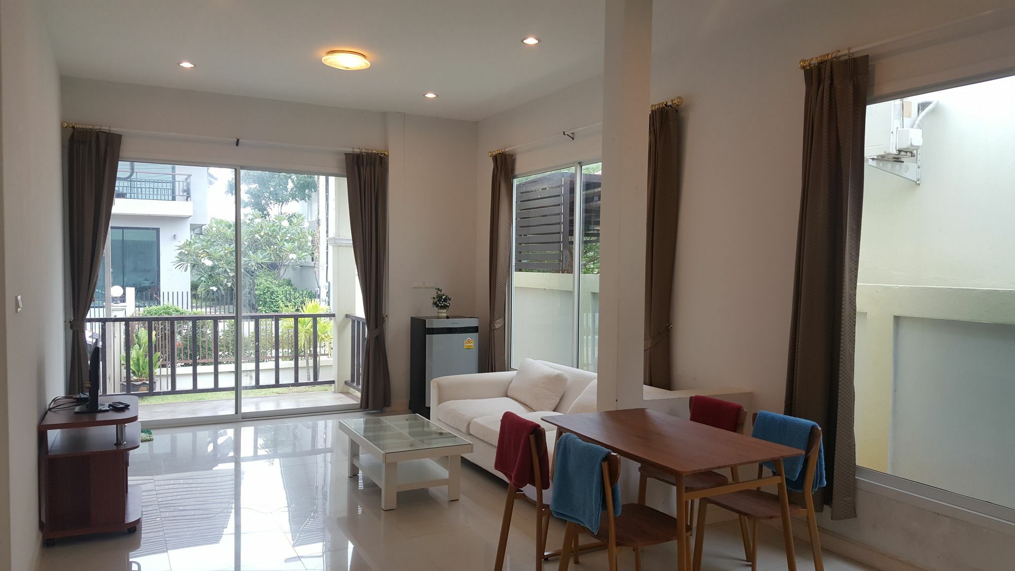 Baanpak Soi 102 Hotell HHQ Eksteriør bilde